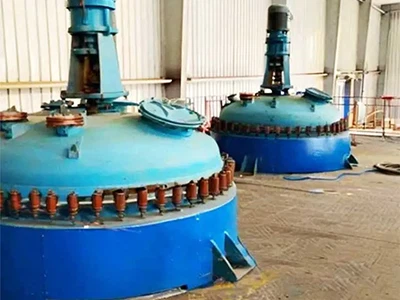 معدات التنظيف الأوتوماتيكية للأوساخ الداخلية للمفاعل المبطن بالزجاج